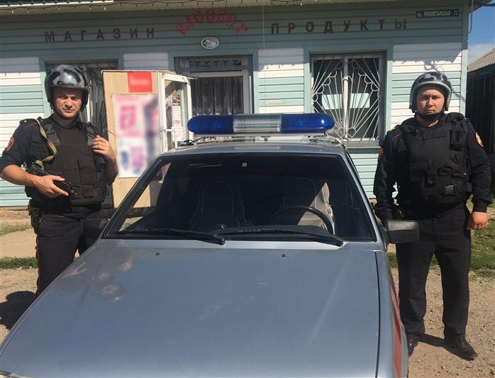 В Оренбуржье сотрудники Росгвардии и полиции вернули родителям потерявшегося пятилетнего ребенка