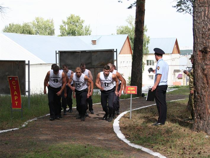 В Алтайском крае прошел конкурс профессионального мастерства среди сотрудников вневедомственной охраны Росгвардии (фото, видео)