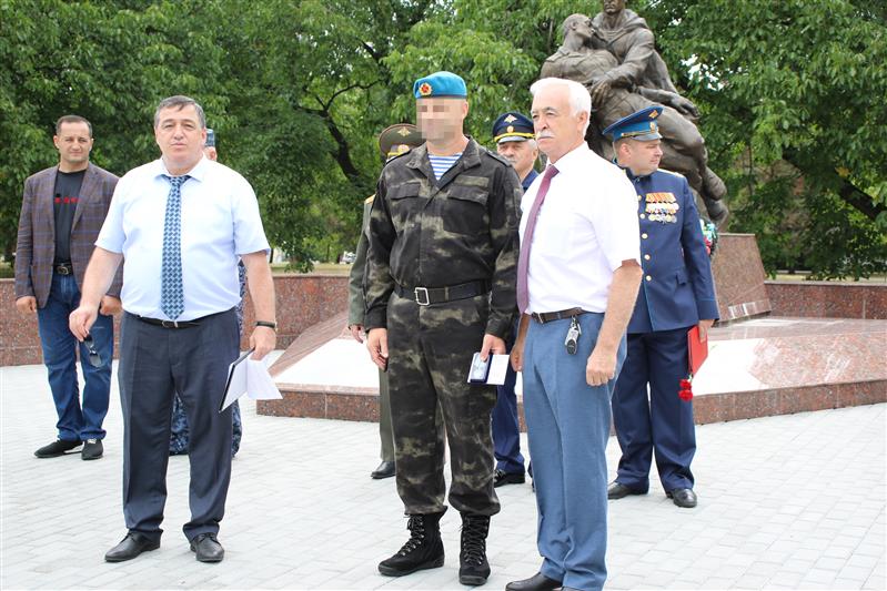 Росгвардейцев из Кабардино-Балкарии наградили медалью «90 лет ВДВ»
