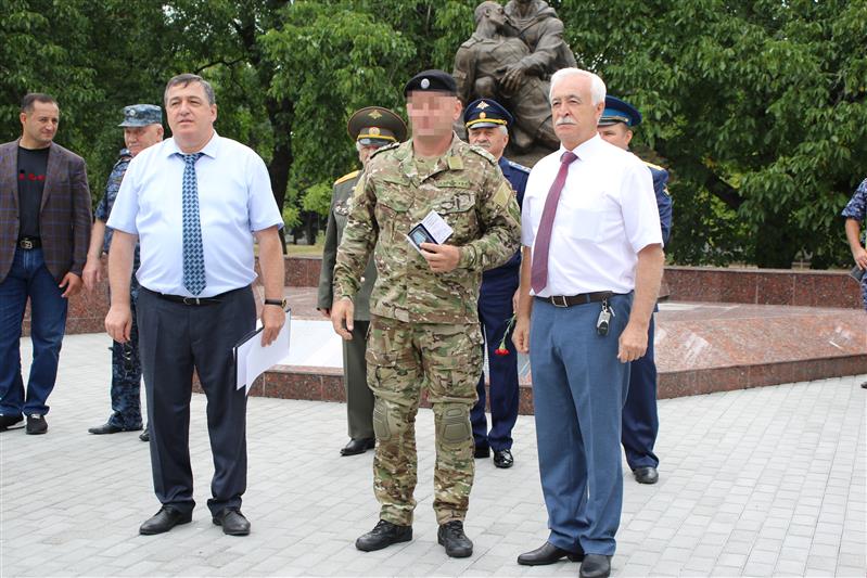Росгвардейцев из Кабардино-Балкарии наградили медалью «90 лет ВДВ»