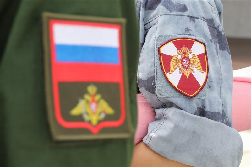 Военнослужащие и сотрудники Росгвардии  приняли участие в праздновании  Дня государственного флага Российской Федерации
