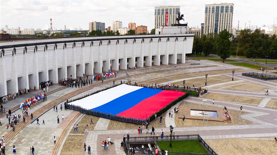 Военнослужащие и сотрудники Росгвардии  приняли участие в праздновании  Дня государственного флага Российской Федерации