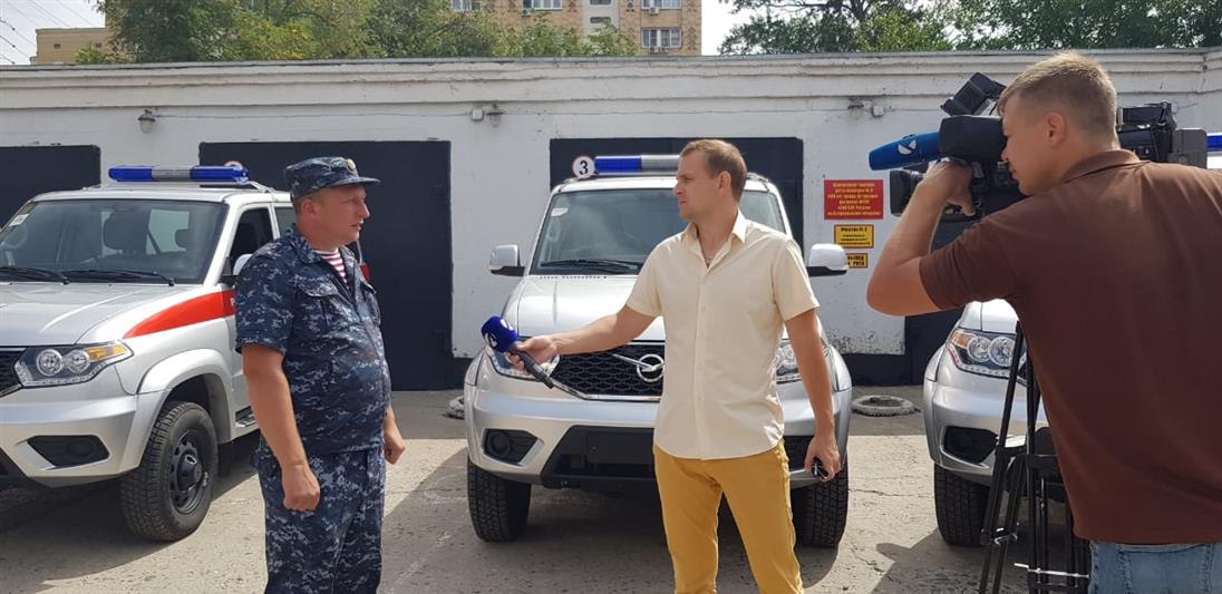 Астраханским росгвардейцам вручили ключи от новых служебных автомобилей (видео)