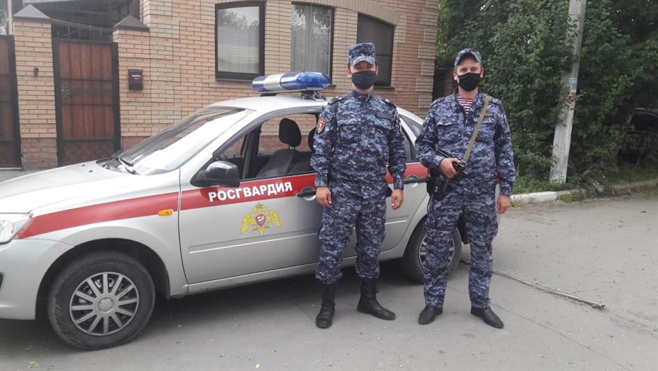 Донские росгвардейцы пресекли кражу и задержали гражданина, находившегося в региональном розыске