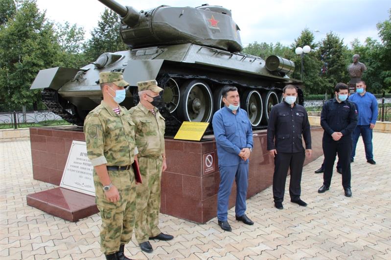 Военнослужащие Объединенной группировки войск (сил) на Северном Кавказе приняли участие в мероприятиях, посвященных Дню воинской славы России 