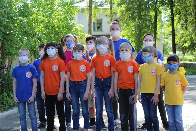 Росгвардейцы помогли детям из вологодского социально-реабилитационного центра подготовиться к учебному году