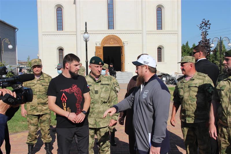  Глава Чечни проинспектировал ход строительства храмового комплекса в грозненском соединении Росгвардии