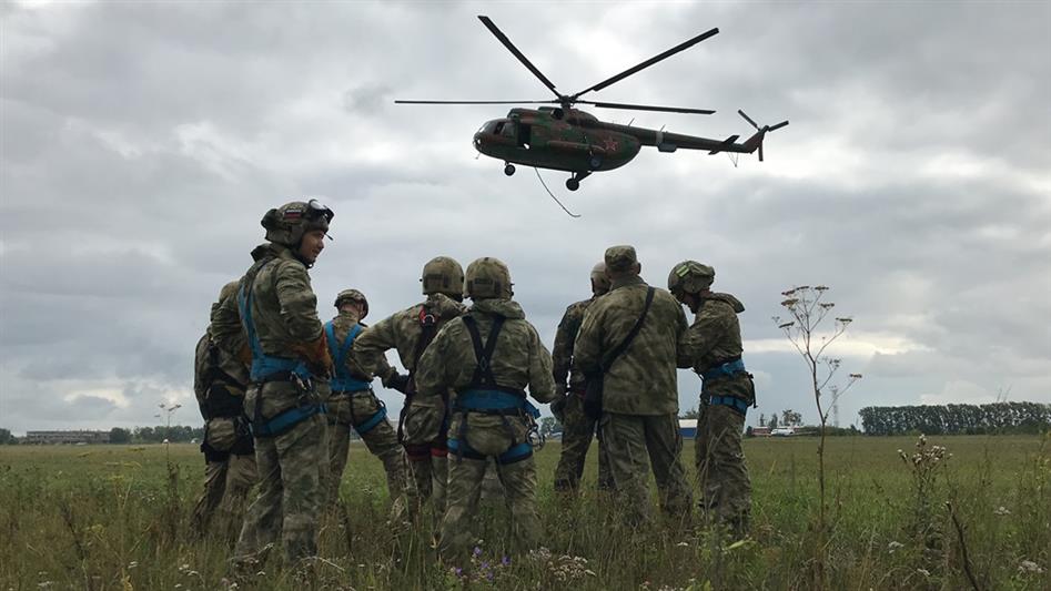 С военнослужащими отряда спецназа «Урал» Росгвардии проведены занятия по десантно-штурмовой подготовке (видео)