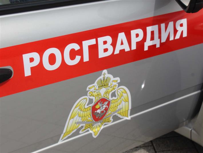 Нарядом Росгвардии в Иркутске задержаны подозреваемые в хранении наркотиков в особо крупном размере