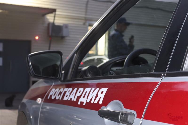 В Самарской области росгвардейцы задержали подозреваемых в наркоторговле