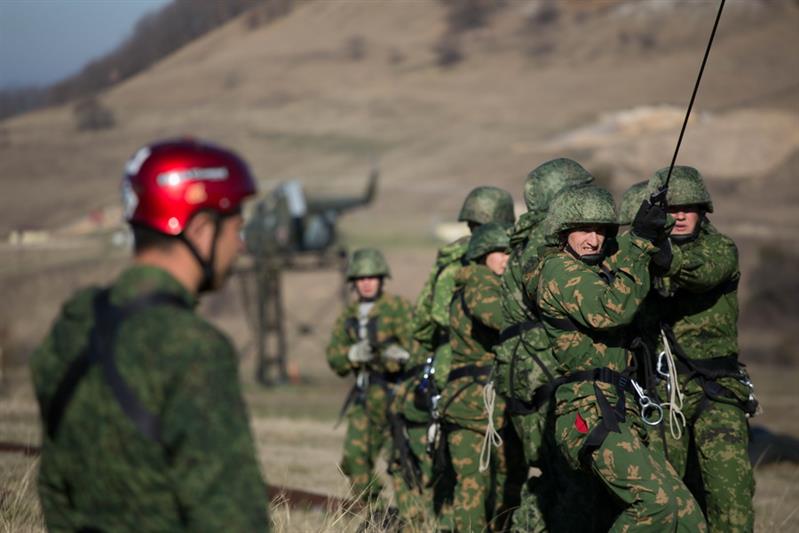 Альпинисты Росгвардии отмечают профессиональный праздник