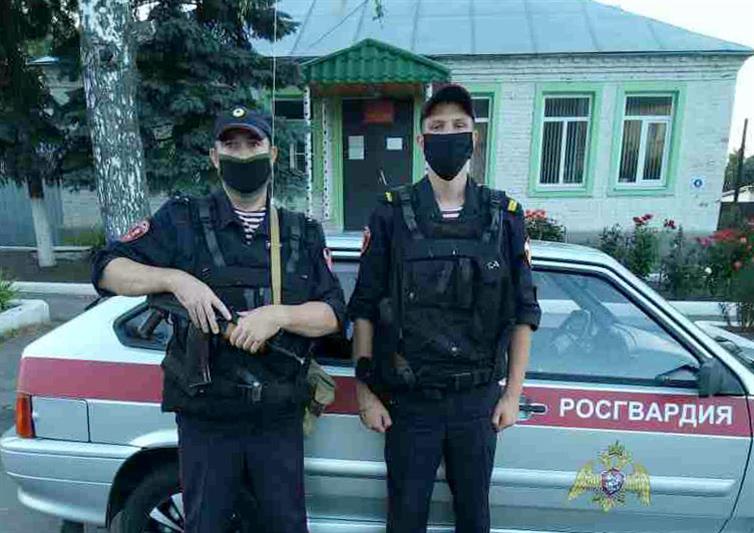 В Тамбовской области сотрудники Росгвардии оказали помощь пожилой женщине