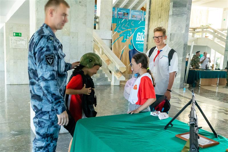 Краснодарский ОМОН провёл тематическое мероприятие для детей в «Орлёнке»