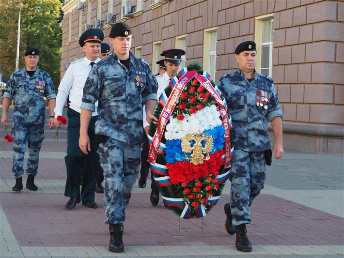 Руководство Управления Росгвардии по Белгородской области приняло участие в мероприятиях, посвящённых 77-летию освобождения Белгорода от немецко-фашистских захватчиков