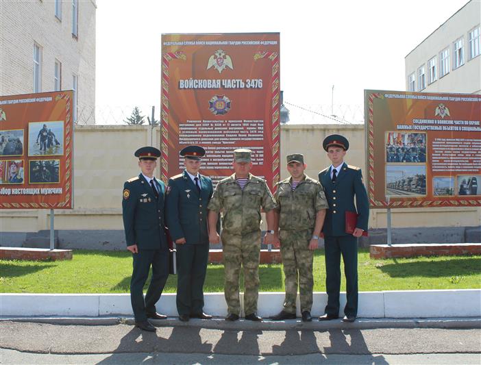Выпускники ведомственных военных вузов прибывают для дальнейшей службы в Сибирский округ Росгвардии 