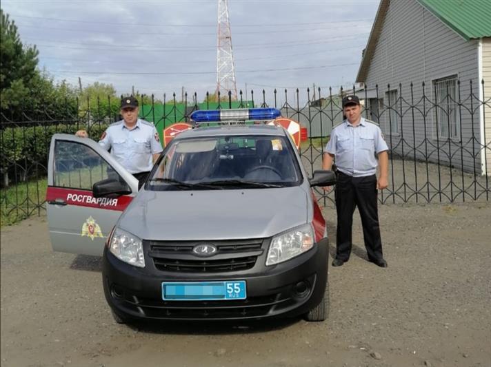 В Омской области росгвардейцы нашли ушедшего из дома ребёнка 