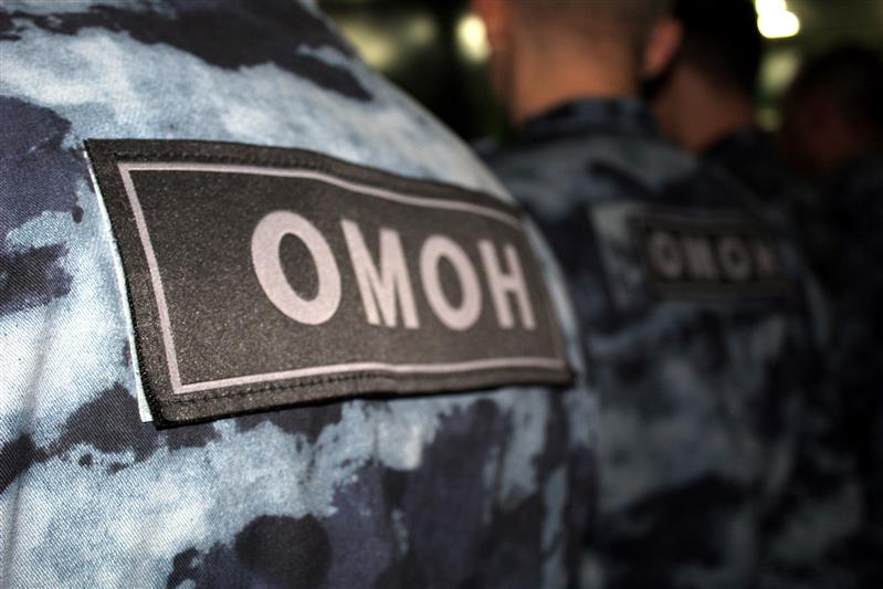 При содействии оренбургского ОМОН Росгвардии задержан подозреваемый в мошенничестве