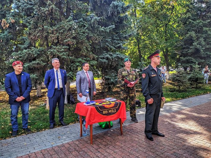 В Пензе ветераны и действующие военнослужащие спецназа Росгвардии почтили память погибших товарищей