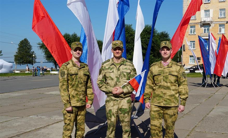 В Северо-Западном округе Росгвардии прошли мероприятия, посвященные Дню государственного флага 