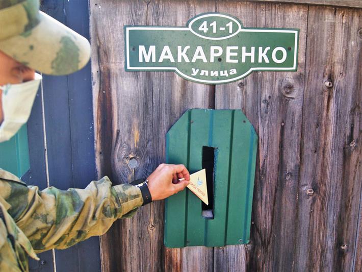 Росгвардейцы рассказали жителям Абакана о героическом земляке-артиллеристе