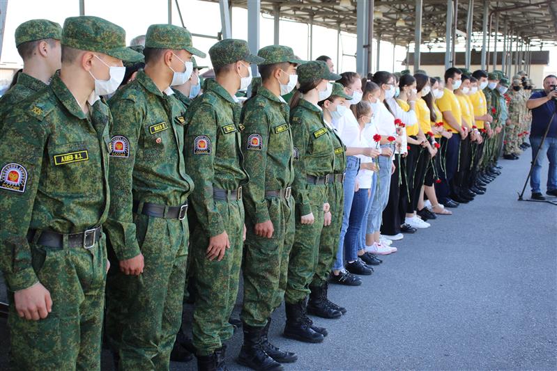 Сотрудники кабардино-балкарского ОМОН провели день открытых дверей для кадетов и школьников