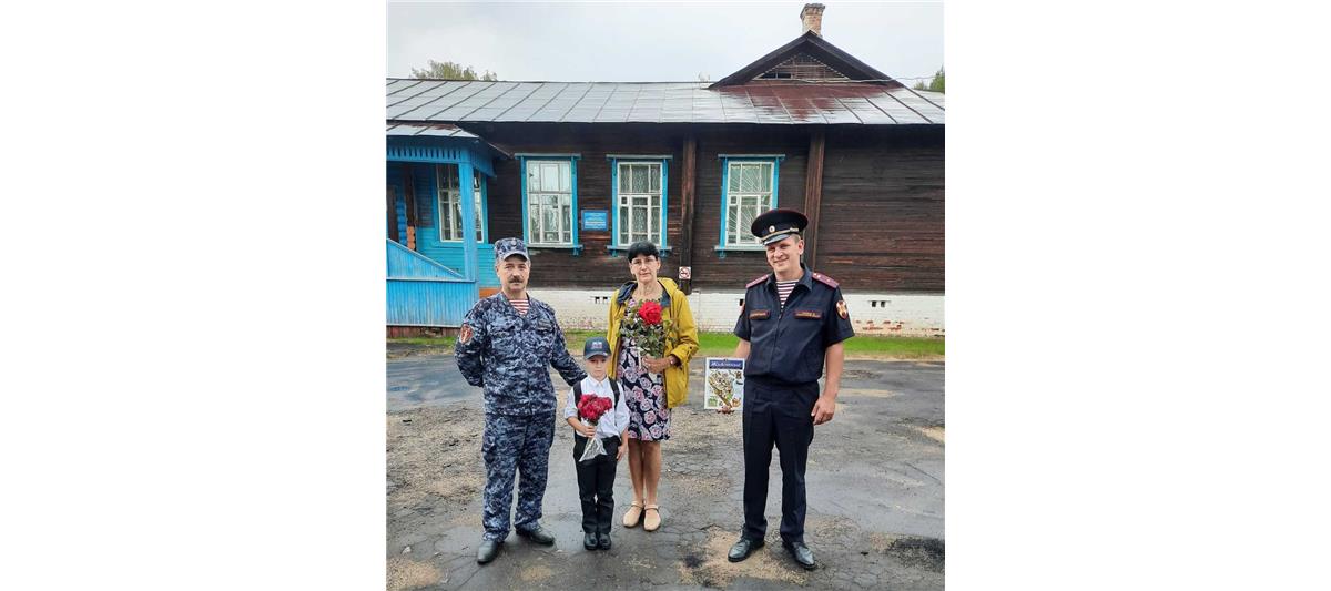 В Нижегородской области сотрудники Росгвардии провели акцию «Книга – лучший подарок первокласснику»