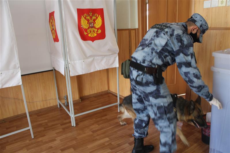 Липецкие росгвардейцы проверили готовность избирательных участков к голосованию