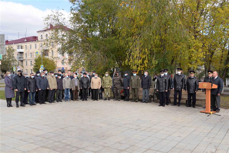 Росгвардейцы высадили в Кургане ели в память о павших товарищах