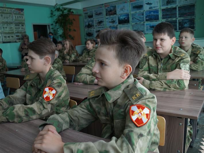 «Пятый гвардейский». В иркутской гимназии №44 открылся еще один класс Росгвардии