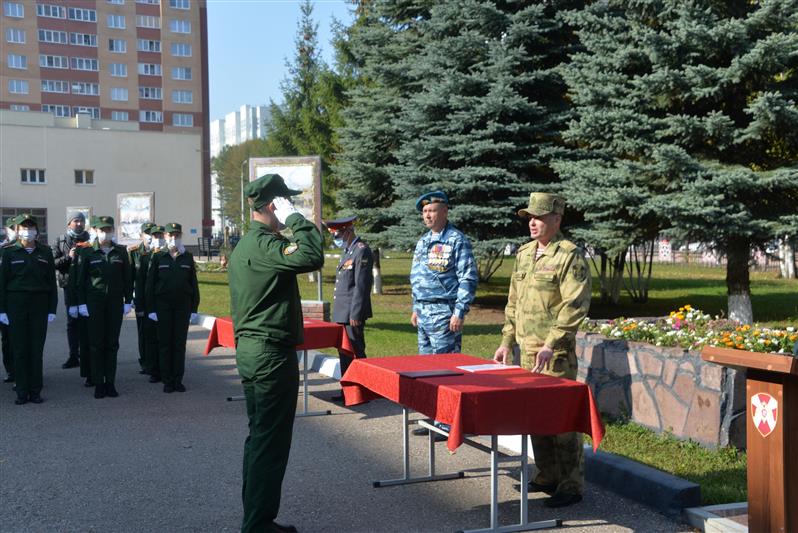 Кадеты уфимских классов Росгвардии принесли клятву верности Отечеству