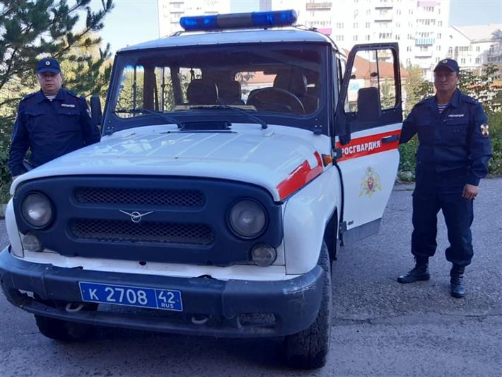 Нарядом Росгвардии в Кузбассе задержан нетрезвый водитель, скрывшийся с места ДТП