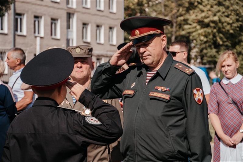 Представители Росгвардии поздравили воспитанников Михайловского кадетского корпуса с посвящением в кадеты  