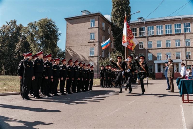 Представители Росгвардии поздравили воспитанников Михайловского кадетского корпуса с посвящением в кадеты  