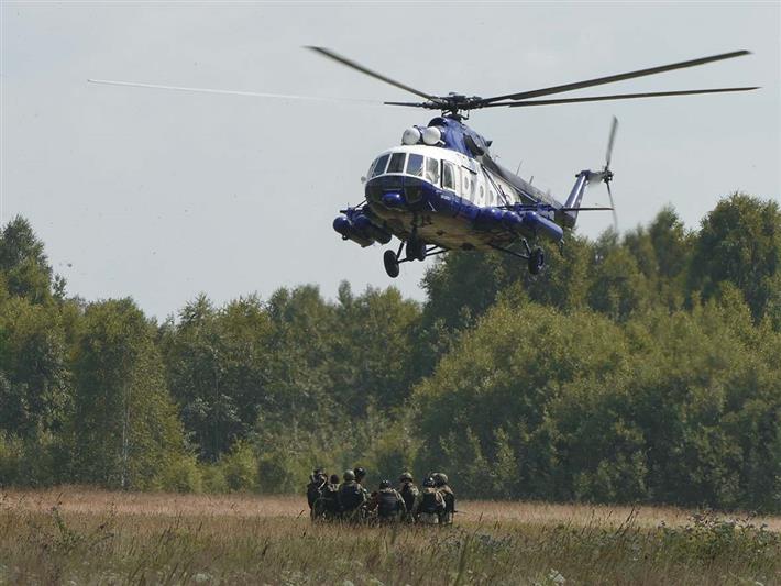 В Кузбассе прошла совместная тренировка ОМОН и авиации Росгвардии (видео)