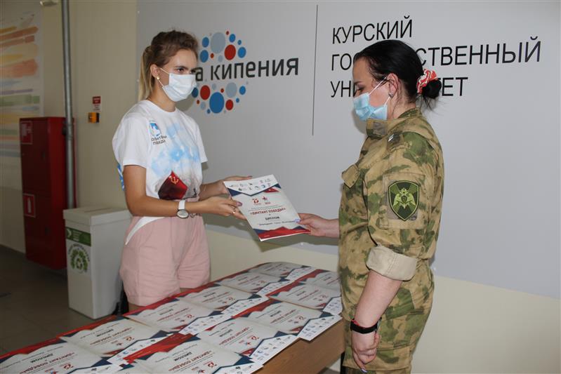 Около 2 тысяч росгвардейцев Центрального округа приняли участие в акции «Диктант Победы»