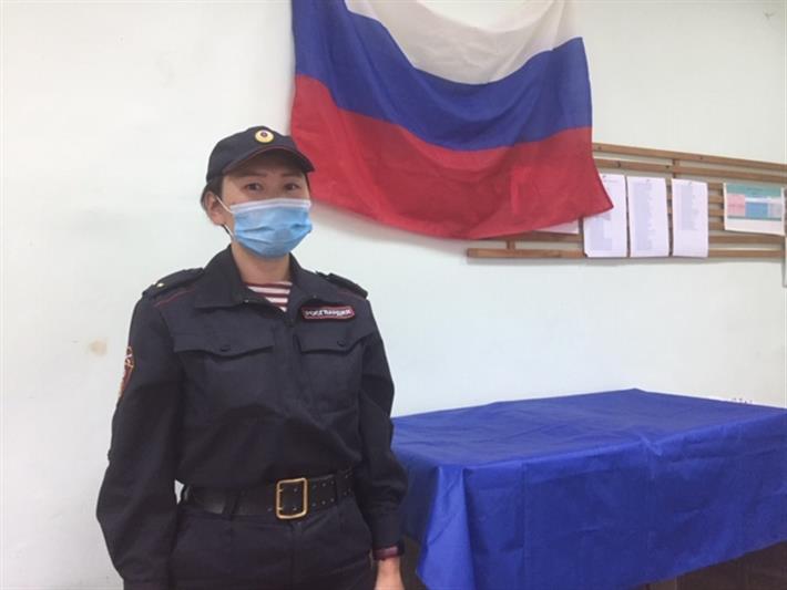 В Иркутской области сотрудники и военнослужащие Росгвардии совместно с сотрудниками полиции обеспечивают охрану общественного порядка при проведении голосования на выборах губернатора региона