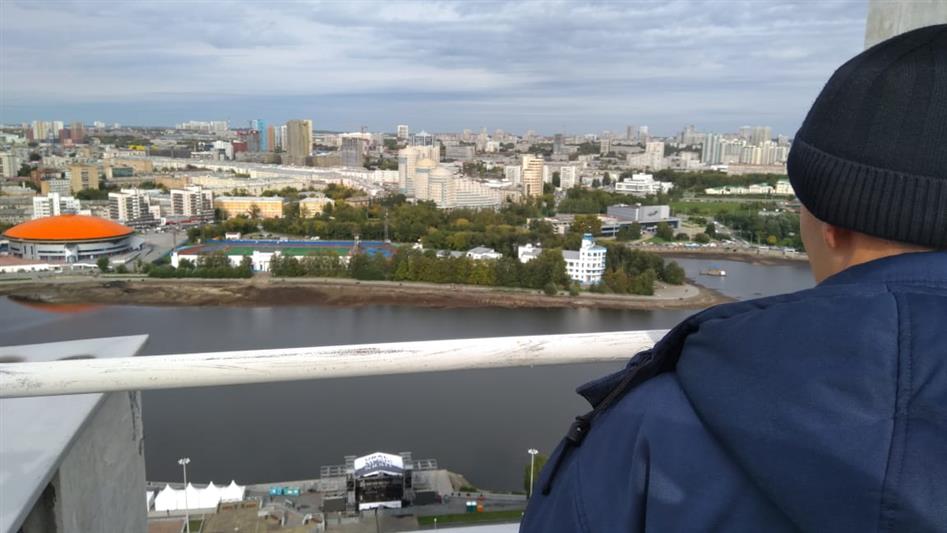 Военнослужащие и сотрудники Росгвардии обеспечили правопорядок во время проведения фестиваля «Уральская ночь музыки»