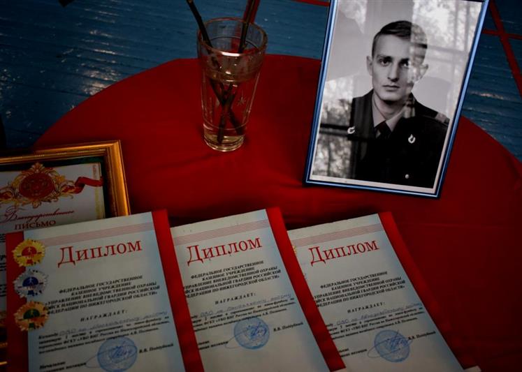 В Нижнем Новгороде росгвардейцы почтили память погибшего товарища турниром по мини-футболу