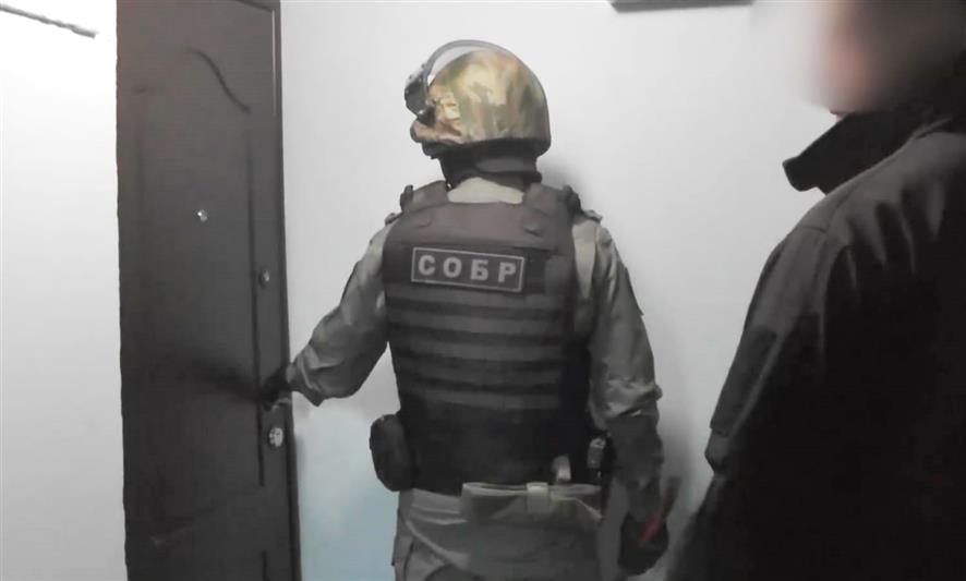 В Петербурге при поддержке Росгвардии задержаны подозреваемые в разбойном нападении и грабеже