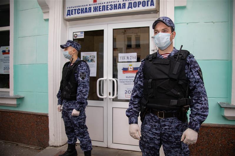 В Нижегородской области сотрудники Росгвардии участвуют в охране общественного порядка и безопасности в ходе Единого дня голосования 