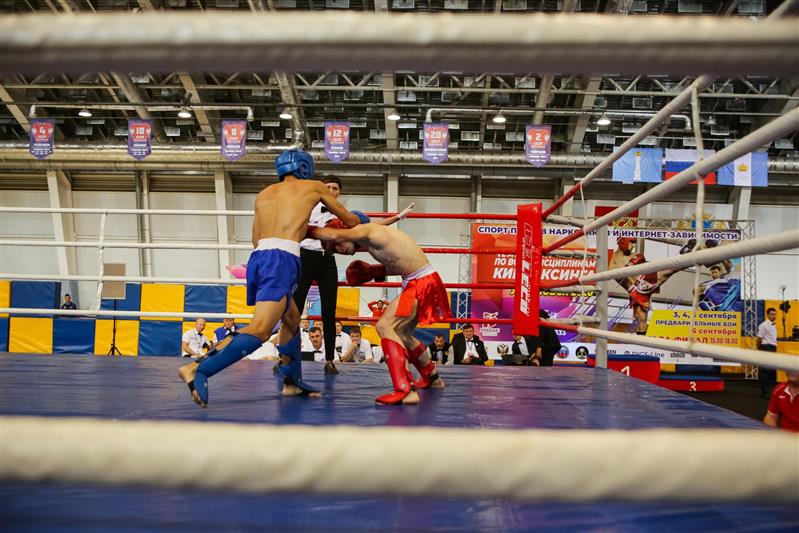 Сотрудник Росгвардии из Якутии стал серебряным призером чемпионата России по кикбоксингу