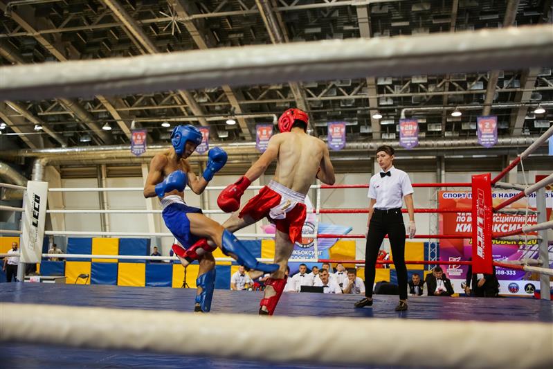 Сотрудник Росгвардии из Якутии стал серебряным призером чемпионата России по кикбоксингу