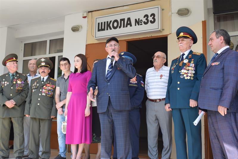 Махачкалинская гимназия названа именем героически погибшего бойца ОМОН