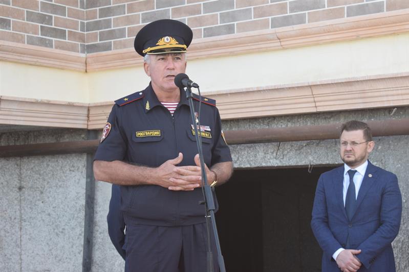 Начальник дагестанского управления Росгвардии принял участие  в открытии улицы Героя России Тулпара Мусалаева