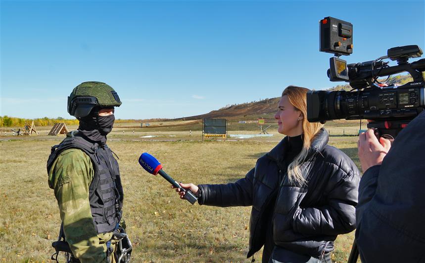 Журналисты Оренбуржья попробовали себя в роли бойцов спецназа Росгвардии