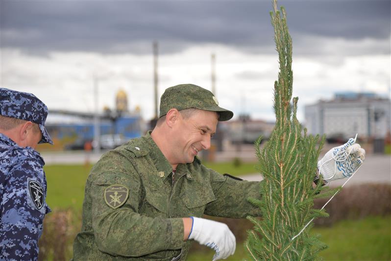 В Уральском округе Росгвардии присоединились ко Всероссийской акции  «Лес Победы»