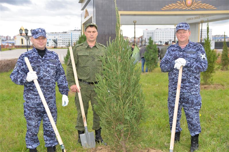 В Уральском округе Росгвардии присоединились ко Всероссийской акции  «Лес Победы»