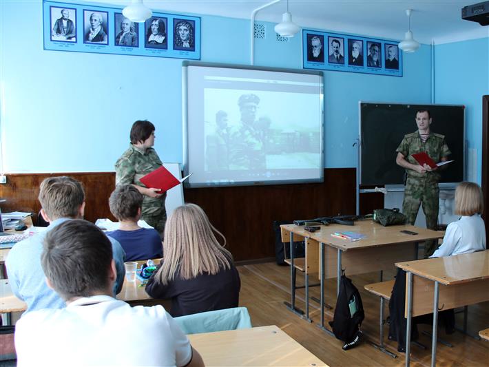 В Ставрополе росгвардейцы провели патриотическое мероприятие, приуроченное ко дню рождения генерал-полковника Анатолия Романова