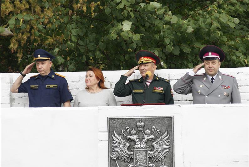 В Сибири росгвардейцы приняли участие в торжественных мероприятиях, посвящённых Дню знаний 