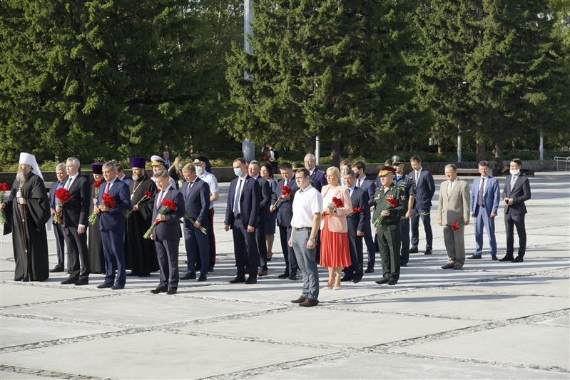 Представители Росгвардии приняли участие в торжественных мероприятиях в Новосибирске в годовщину окончания Второй мировой войны